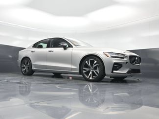Used 2024 Volvo S60 B5 Core FWD video 2