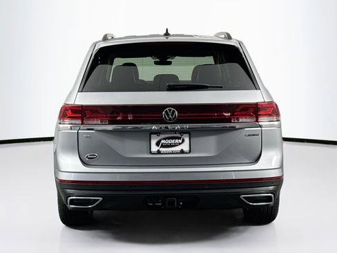 Used 2024 Volkswagen Atlas SE image 10