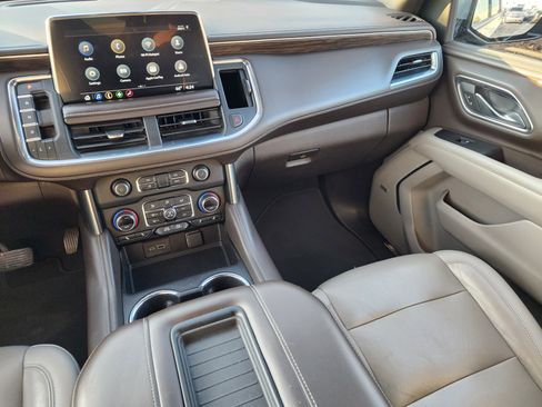 Used 2021 Chevrolet Suburban Z71 w/ Z71 Off-Road Package image 20