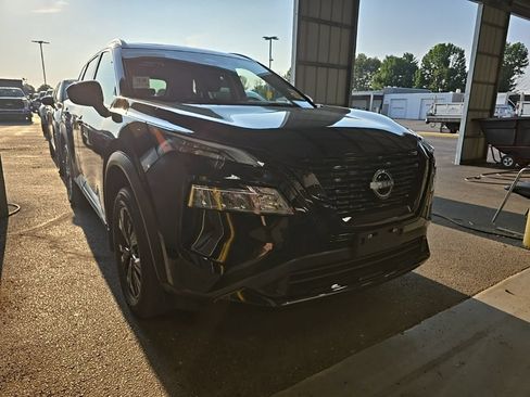 Used 2023 Nissan Rogue SV w/ SV Premium B Package AWD/4WD image 1