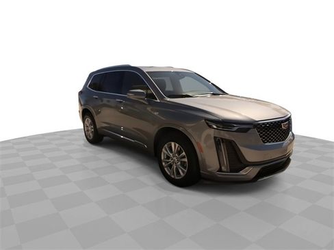Certified 2023 Cadillac XT6 Luxury image 2