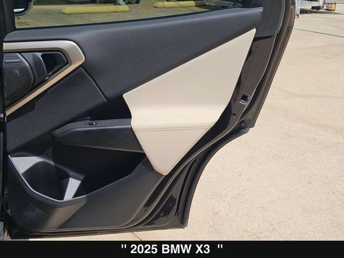 Used 2025 BMW X3 xDrive30i w/ Premium Package AWD/4WD image 27