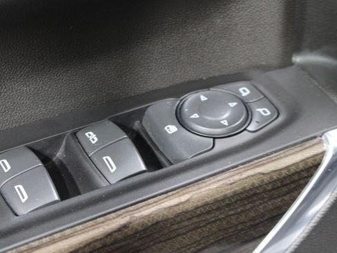 Used 2022 Chevrolet Silverado 1500 RST AWD/4WD image 7