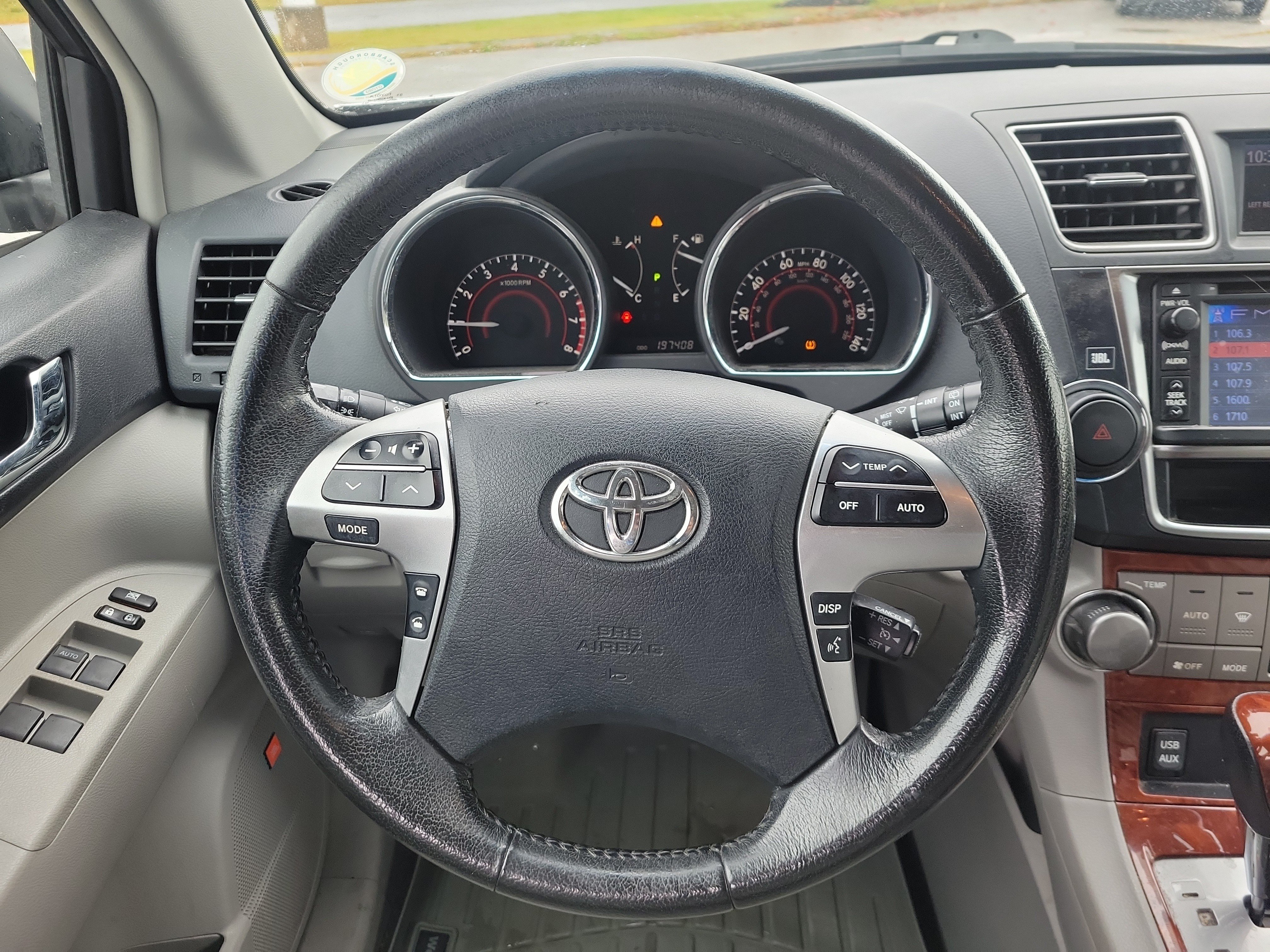 Used 2013 Toyota Highlander Limited AWD/4WD image 17