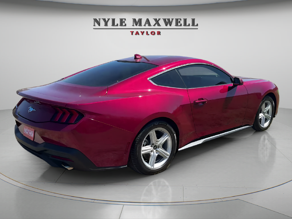 Used 2026 Ford Mustang Coupe RWD image 5