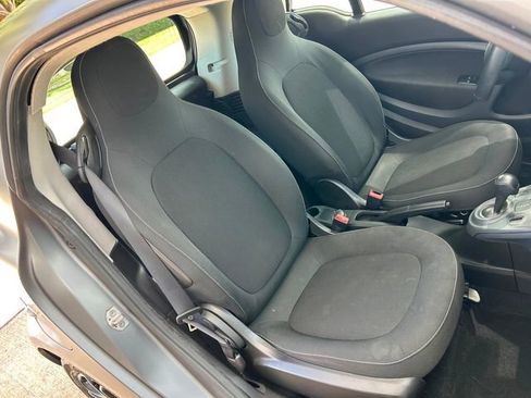 Used 2019 smart fortwo electric drive RWD image 9