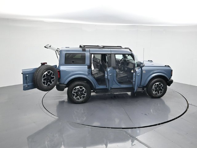 Used 2025 Ford Bronco Outer Banks AWD/4WD image 46