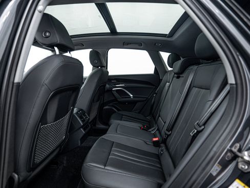 New 2025 Audi Q5 Premium Plus image 16