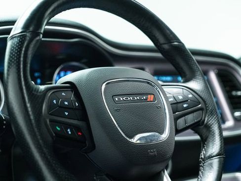 Used 2018 Dodge Challenger R/T Scat Pack image 25