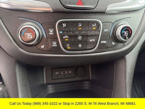 Used 2019 Chevrolet Equinox LT image 19