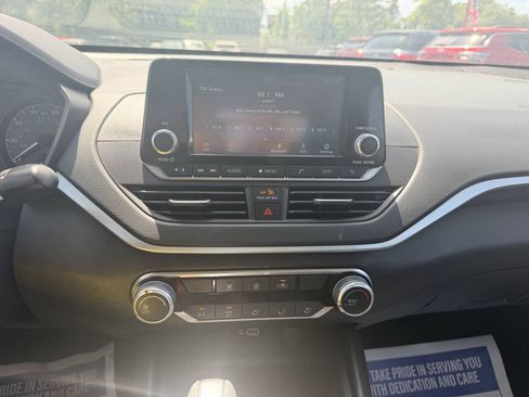 Used 2024 Nissan Altima 2.5 S FWD image 26