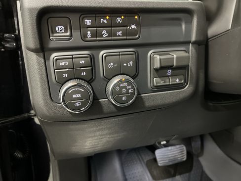 New 2026 Chevrolet Tahoe High Country AWD/4WD image 32