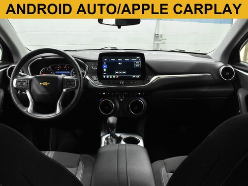 Used 2025 Chevrolet Blazer LT AWD/4WD image 2