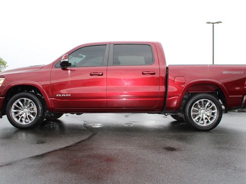 Used 2022 RAM 1500 Laramie AWD/4WD image 14
