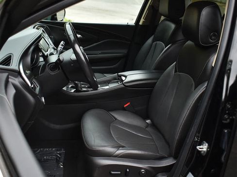 Used 2017 Buick Envision Essence AWD/4WD image 9