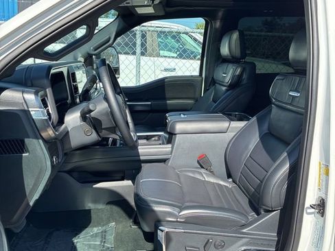 Used 2025 Ford F450 Platinum w/ FX4 Off-Road Package AWD/4WD image 13