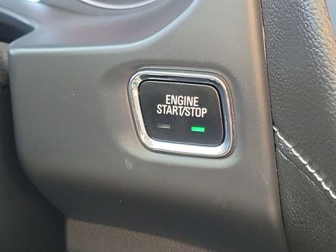 Used 2023 GMC Acadia SLE w/ Driver Convenience Package FWD image 16