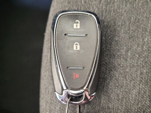 Used 2023 Chevrolet Equinox LT AWD/4WD image 32