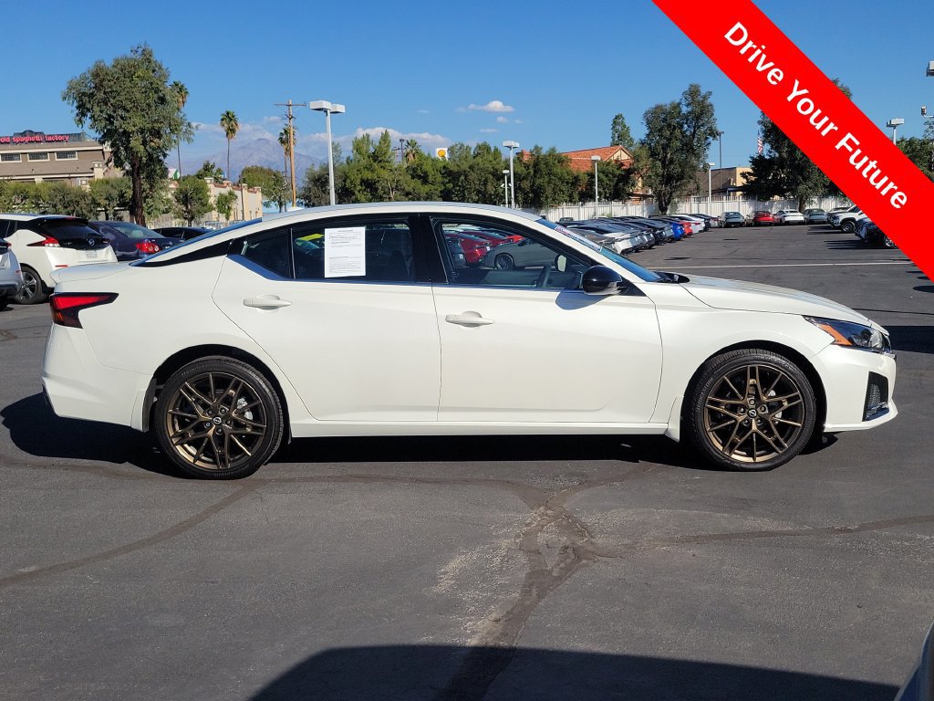 Used 2025 Nissan Altima 2.5 SR AWD/4WD image 34