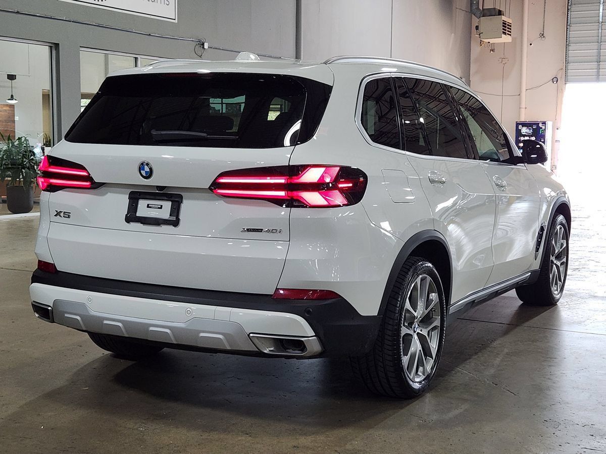 Used 2024 BMW X5 xDrive40i w/ Premium Package AWD/4WD image 8