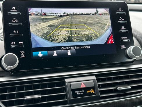 Used 2022 Honda Accord Sport image 18