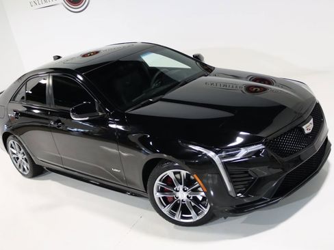 Used 2021 Cadillac CT4 V image 8