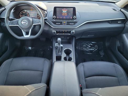 Certified 2022 Nissan Altima 2.5 SV image 10