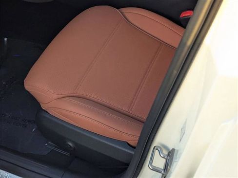 New 2026 Mercedes-Benz C 300 4MATIC Sedan image 4