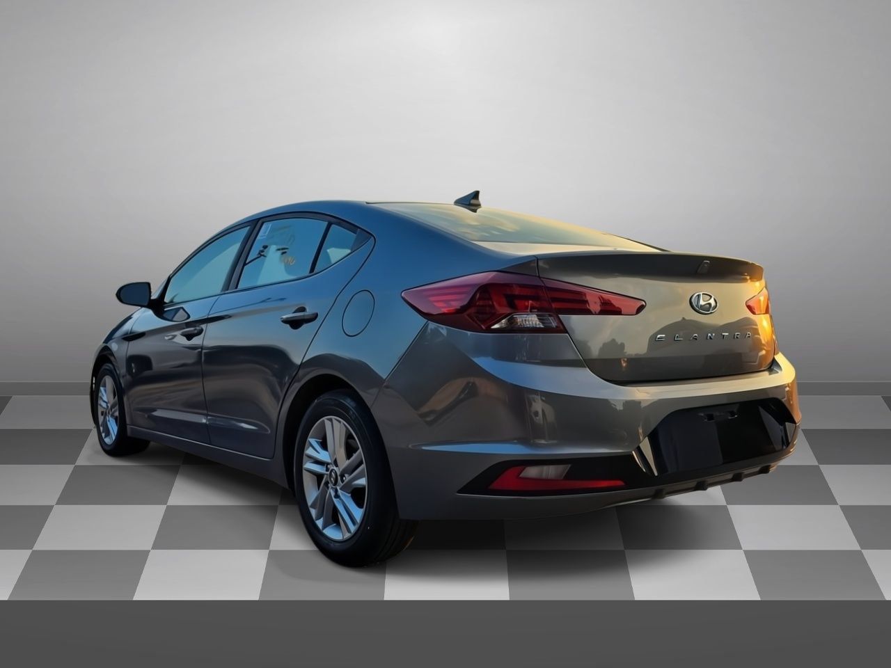 Used 2019 Hyundai Elantra SEL w/ Cargo Package FWD image 6