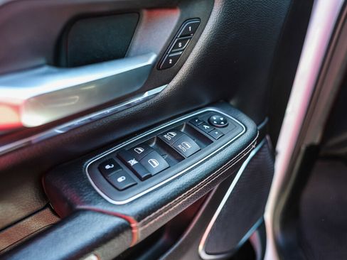 Used 2024 RAM 1500 Laramie image 10