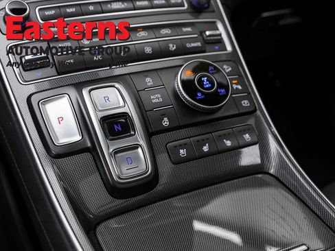 Used 2022 Hyundai Santa Fe Limited image 13