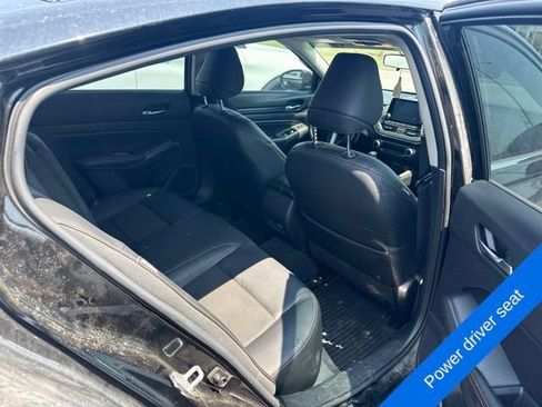Used 2022 Nissan Altima 2.5 SR w/ Midnight Edition Package AWD/4WD image 6