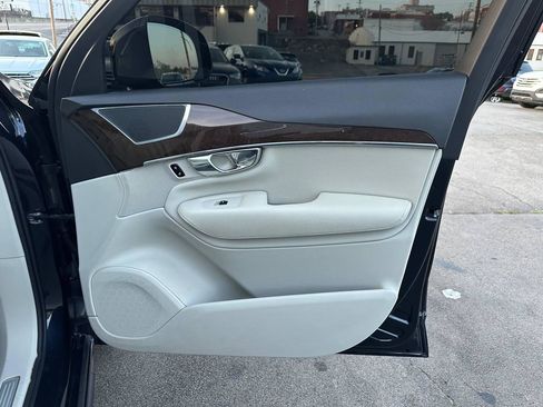 Used 2016 Volvo XC90 T6 Momentum w/ Protection Package Plus AWD/4WD image 20