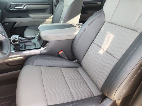 Used 2026 Chevrolet Silverado 1500 ZR2 image 20