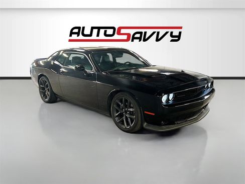 Used 2022 Dodge Challenger R/T w/ Plus Package image 1