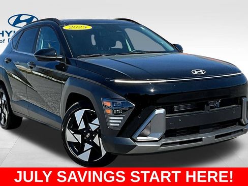 Used 2025 Hyundai Kona Limited FWD image 3