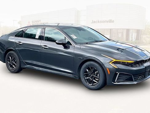 Used 2025 Kia K5 LXS FWD image 3