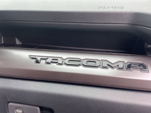 Used 2025 Toyota Tacoma TRD Sport image 54