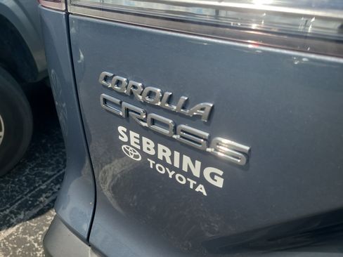 Used 2023 Toyota Corolla Cross LE FWD image 11