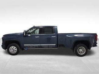 New 2026 Chevrolet Silverado 3500 High Country w/ High Country Premium Package video 2