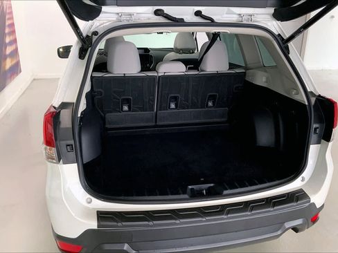 Used 2023 Subaru Forester Premium image 17