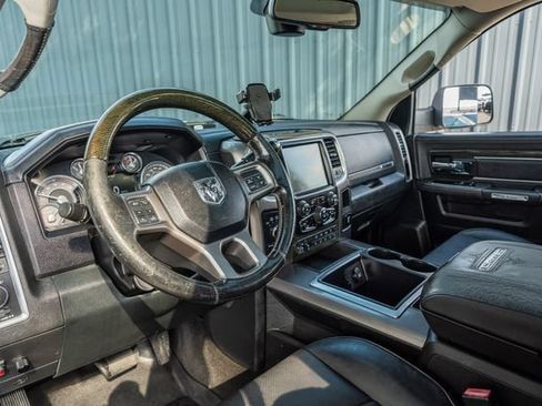 Used 2015 RAM 2500 Limited AWD/4WD image 23