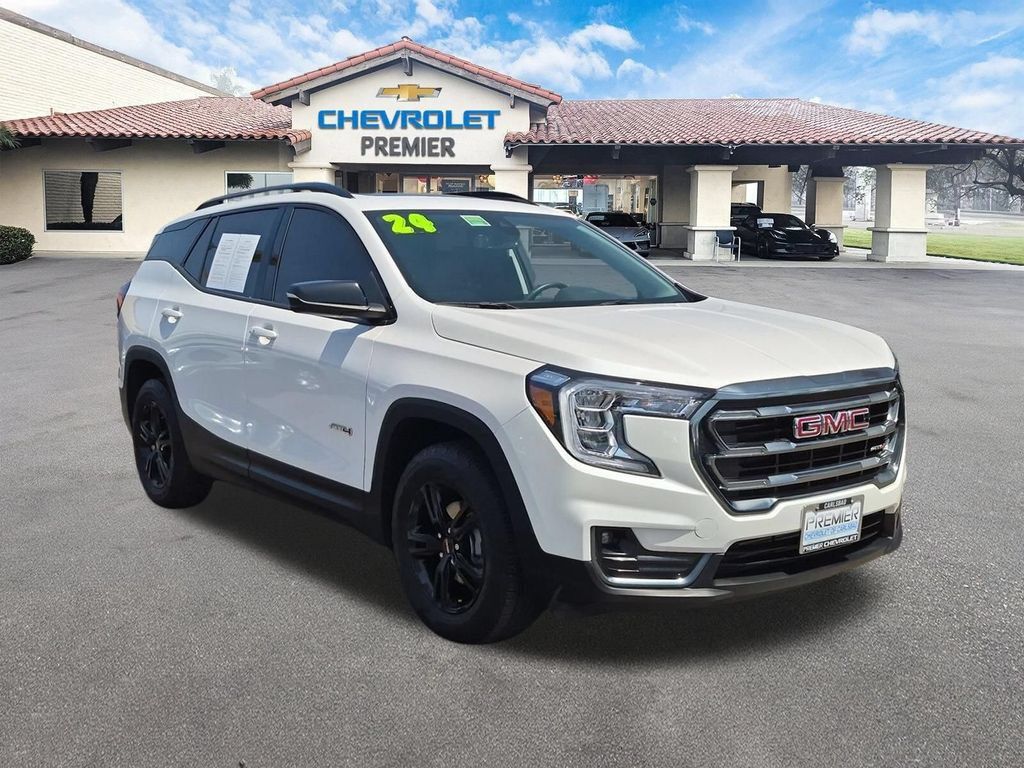 Used 2024 GMC Terrain AT4 w/ Infotainment Package II AWD/4WD image 2