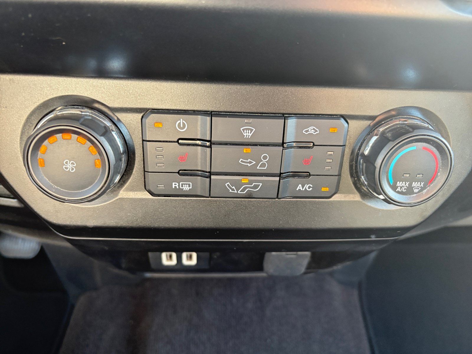 Used 2020 Ford F150 XLT w/ Equipment Group 302A Luxury RWD image 17