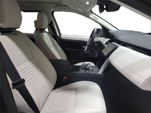 New 2024 Land Rover Discovery Sport S image 30