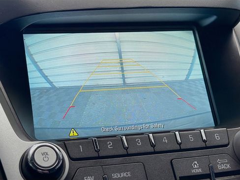 Used 2017 Chevrolet Equinox LT FWD image 15