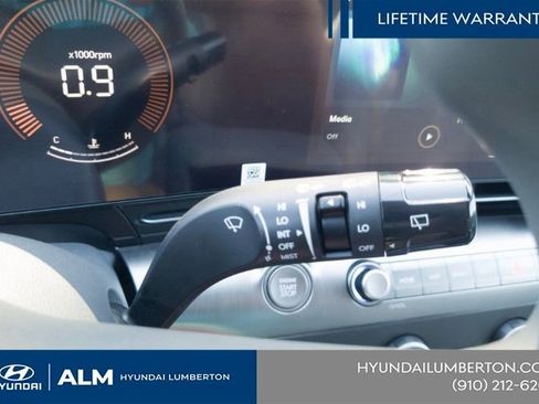New 2026 Hyundai Kona SE FWD image 25