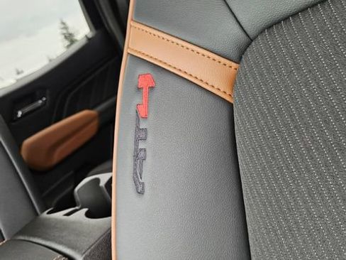 New 2026 GMC Canyon AT4 AWD/4WD image 23