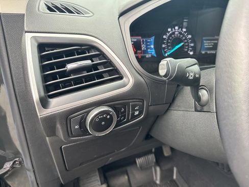 Used 2023 Ford Edge SEL w/ Convenience Package AWD/4WD image 13