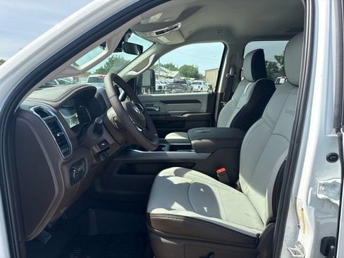 New 2026 RAM 3500 Laramie AWD/4WD image 15